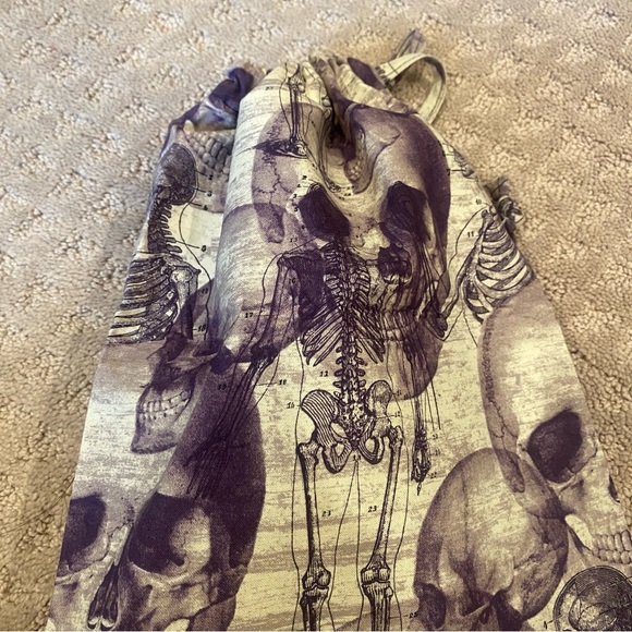 Bag, Drawstring Skull and Skeleton Print - Picture 7 of 8